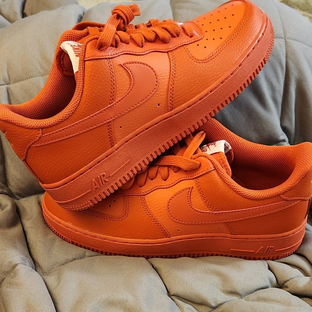 NIB UNISEX Nike Air Force 1 Low '07 Mantra Orange M7.5/W9.5